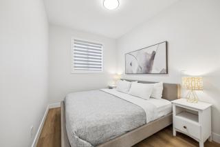 Ultimate Group Stay, 3 King Beds, 2 Suites - Calgary - 4