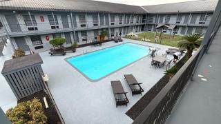 Super 8 by Wyndham Texas City - 2