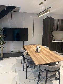 Embassy Gardens premier home - 7