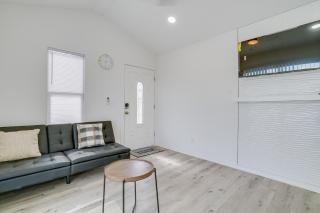 Sleek and Modern El Paso Retreat about 6 Mi to Downtown! - El Paso - 6