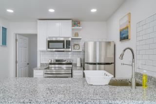Sleek and Modern El Paso Retreat about 6 Mi to Downtown! - 2