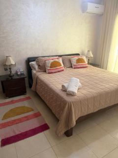 Spacious Appartment in the heart of Tangier with 2 living rooms, 2 bedrooms KING SIZE beds, 2 baths, 2 patios - Tanger - 9