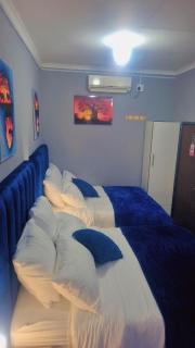 Royal Blue Family Haven - Rustenburg - 7