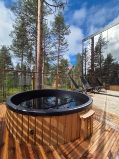 Invisible Forest Lodge Suite with Private Sauna and Hot Tub - Rovaniemi - 3