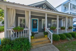 Cutest Cottage in Crystal Beach! Private Pool, Tesla/EV Charger, Close to Beach - Destin - 4