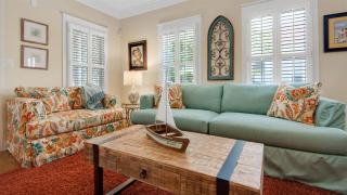 Cutest Cottage in Crystal Beach! Private Pool, Tesla/EV Charger, Close to Beach - 1