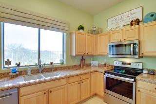 Walk to Trails Mtn-View Mesa Getaway with Gril - 2