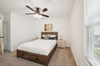 Arte Luxury Townhomes D6 I Comfy 2 Bed 25 Bath - 0