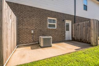 Arte Luxury Townhomes D6 I Comfy 2 Bed 25 Bath - Oak Grove - 3