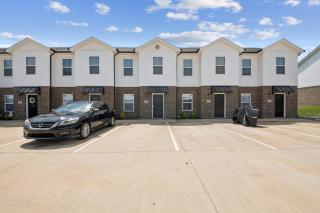 Arte Luxury Townhomes D6 I Comfy 2 Bed 25 Bath - Oak Grove - 6