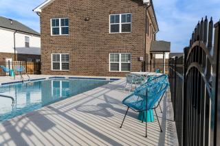 Arte Luxury Townhomes O5 I Comfy 2 Bed 25 Bath - Oak Grove - 2