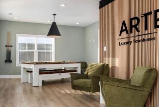 Arte Luxury Townhomes Q4 I Comfy 2 Bed 25 Bath - Oak Grove - 1
