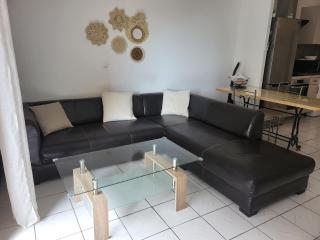 Air conditioned appartment 270m from beach - 4
