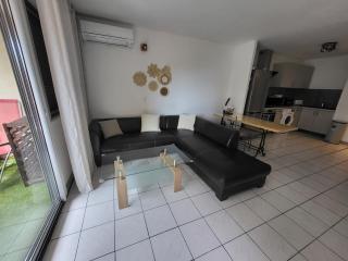 Air conditioned appartment 270m from beach - 5
