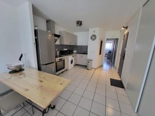 Air conditioned appartment 270m from beach - 7