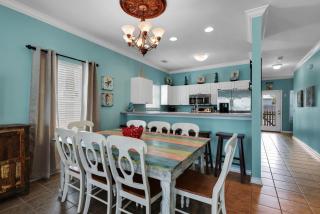 1/2 Block to Beach ~ 4 KING Bedrooms + Bunk Rm, Private Pool - Destin - 8