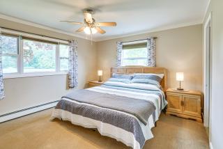 1 Block to Lake Huron Pet-Friendly Apt with Kayaks - Lexington - 2