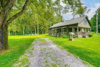 Games and Outdoor Entertainment Upstate Family Home - - 0