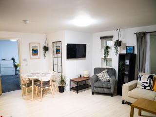 Modern surf pad, steps from Towan beach - Newquay - 3