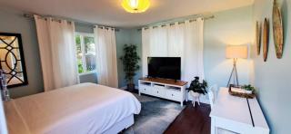 Romantic Tropical Retreat with a Private Hot Tub! - Long Beach - 5