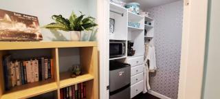 Romantic Tropical Retreat with a Private Hot Tub! - Long Beach - 1