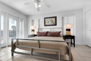 Pet Friendly! 5 BR/5.5 Bath Luxury~Private Pool~Cabana~Steps to Beach - Destin - 2