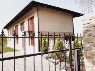 Relaxing Piedmont Country Escape - Two Bedroom Home - Cravanzana - 8