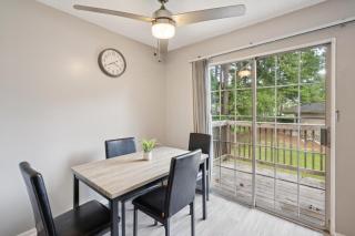 Kenridge Apartments 1950 I Spacious 2 Bed 2 Bath - 4