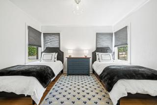 Henke Haus - A Few blocks from Main - 3