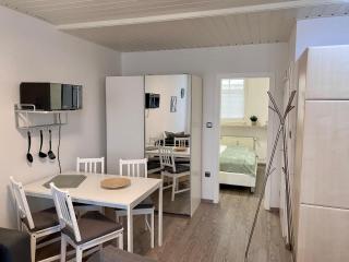 Belisima Apartments I Ferienwohnung Ruppertsberg R03 - Reiterpfad I separater Schlafbereich mit Boxspringbetten I Waschmaschine I Parkplatz I Nähe Supermarkt - Bäcker - Bahnhof - 1
