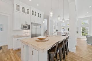 Private Pool, Lake Views, Great Outdoor Space - Lake District Home in Watercolor, FL home - Santa Rosa Beach - 4