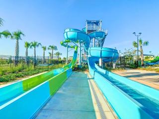 Family Oasis with Private Pool and access to 2 clubhouses - Free Waterpark - 6