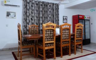 CARL's VILLA APARTMENTS - 4