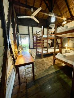 La Perla Hostel and Cabins - 1