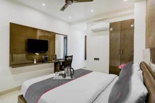 Townhouse West Near Udyog Nagar Metro Station - Neu-Delhi - 0