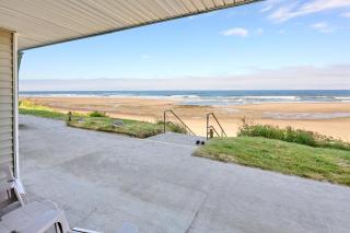 107 Ocean Picture Academy - Beachfront Condo - Pool Hot Tub & Full Kitchen - 8