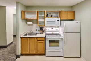 107 Ocean Picture Academy - Beachfront Condo - Pool Hot Tub & Full Kitchen - 9