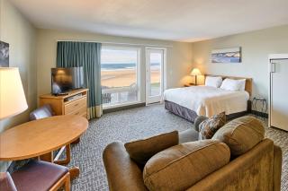 Ground Floor Oceanfront Condo - Full Kitchen - Pool & Hot Tub - 5