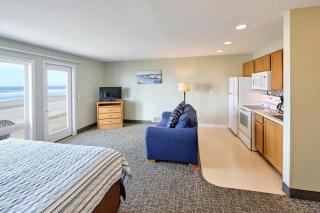 Oceanfront Studio - Ground Floor - King Bed - Easy Beach Access - Pool & Hot Tub - Lincoln City - 5