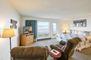 Oceanfront Condo - Beach Access - King Bed & Full Kitchen - Pool and Hot Tub - Lincoln City - 8