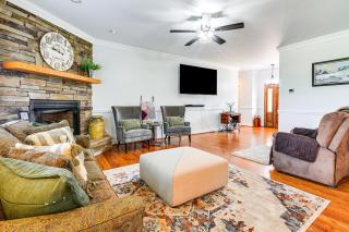 8 Mi to Dtwn Mt Airy Mtn-View North Carolina Home - - 9