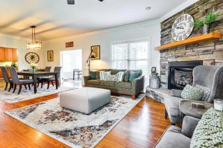 8 Mi to Dtwn Mt Airy Mtn-View North Carolina Home - - 6