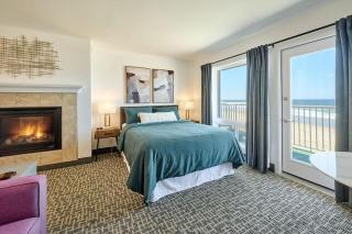 Ground Floor Studio - Easy Beach Access - Pool and Hot Tub - Lincoln City - 0