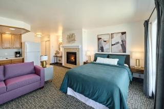 Ground Floor Studio - Easy Beach Access - Pool and Hot Tub - Lincoln City - 4