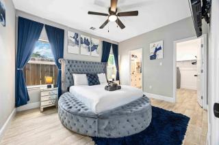 4BD-4BA Houston Central Modern w Backyard - 6