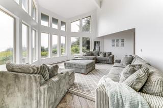 3-Acre Property Beachfront Home in Smith River! - Smith River - 5
