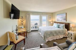 Ground Floor Queen Studio - Ocean View - Pool and Hot Tub - 6