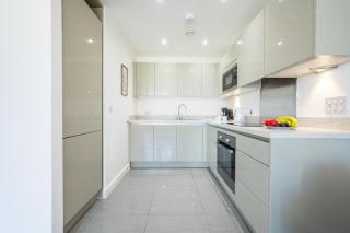Waterside - Free Parking - WIFI - Great Location - Cardiff - 3