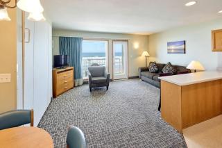 Corner Oceanview King Suite Full Kitchen Beach Access Pool & Hot Tub - 9