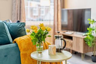 Stylish City Centre getaway with Cathedral Views - Canterbury - 6